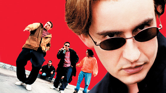 Cena punk britânica é retratada em filme dos anos 90